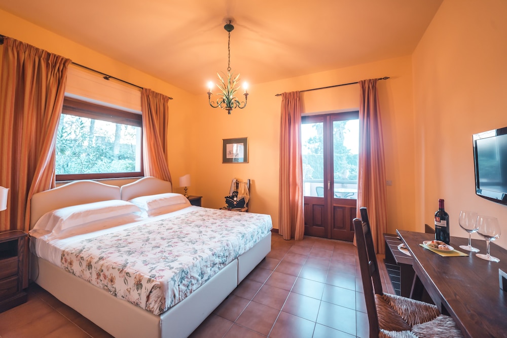 Superior Double or Twin Room, Sea View photo 2