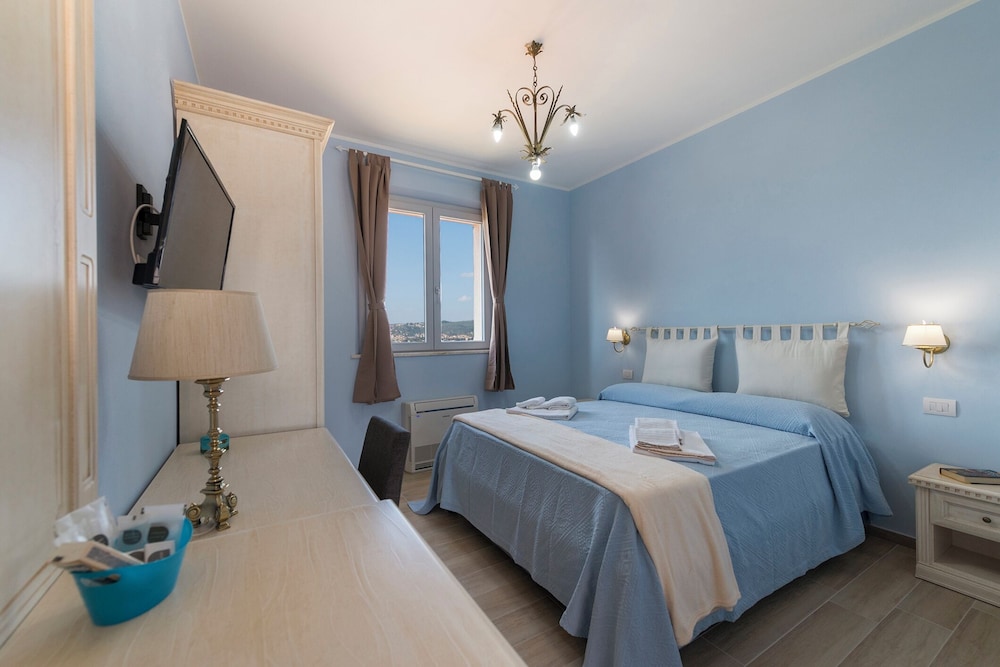 Triple Room, Lake View