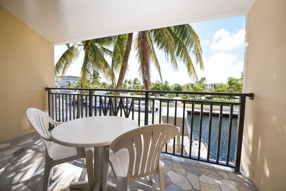 Waterside Suites and Marina, Photo 20