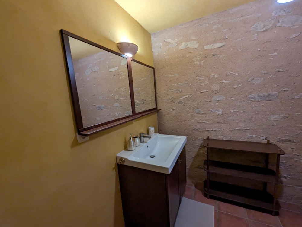 Comfort Triple Room, 3 Twin Beds, Non Smoking, Valley View photo 3