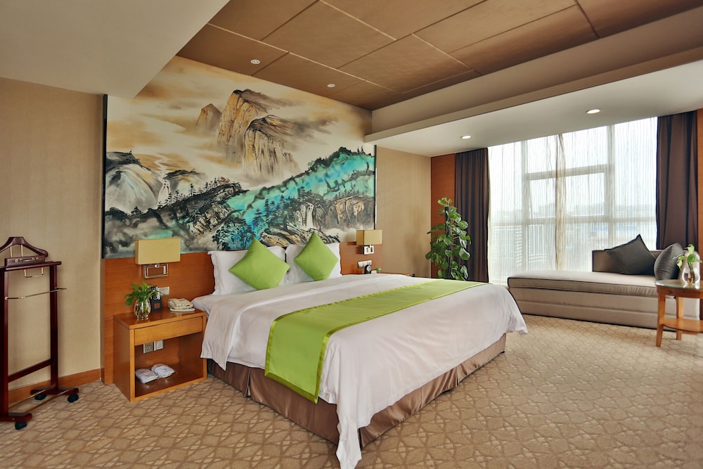 Luxury Suite photo 1