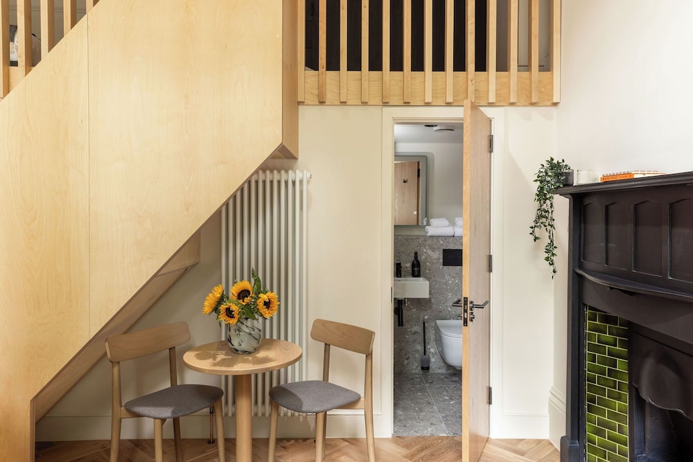 Executive Studio, Garden View, Mezzanine photo 2