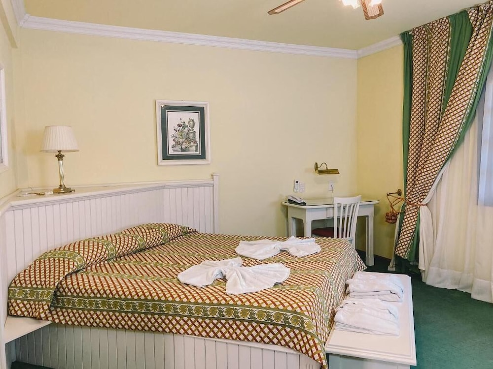 Deluxe Twin Room photo 3