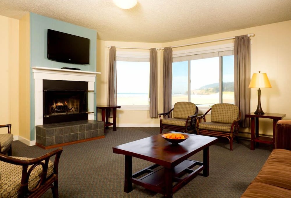 Family Suite, 2 Bedrooms, Fireplace, Beach View photo 1