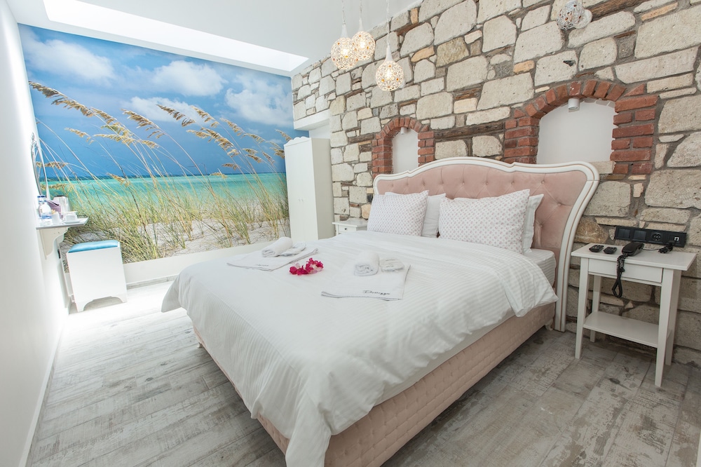 Standard Double Room, Basement Floor