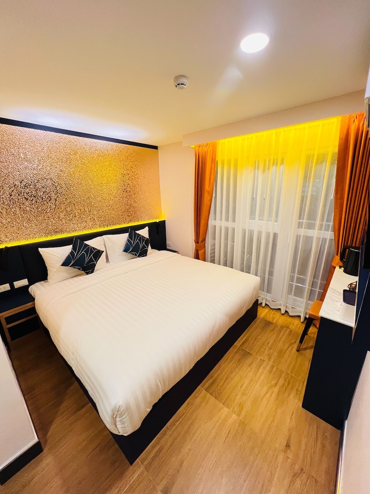 Economy Double Room photo 2