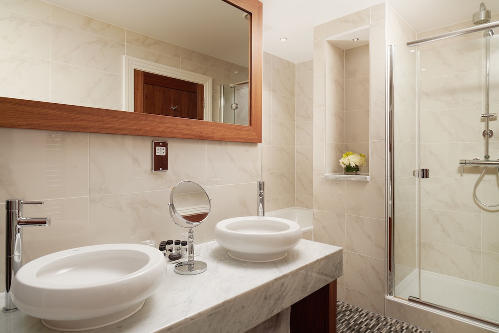 Classic Twin Room - Photo 2