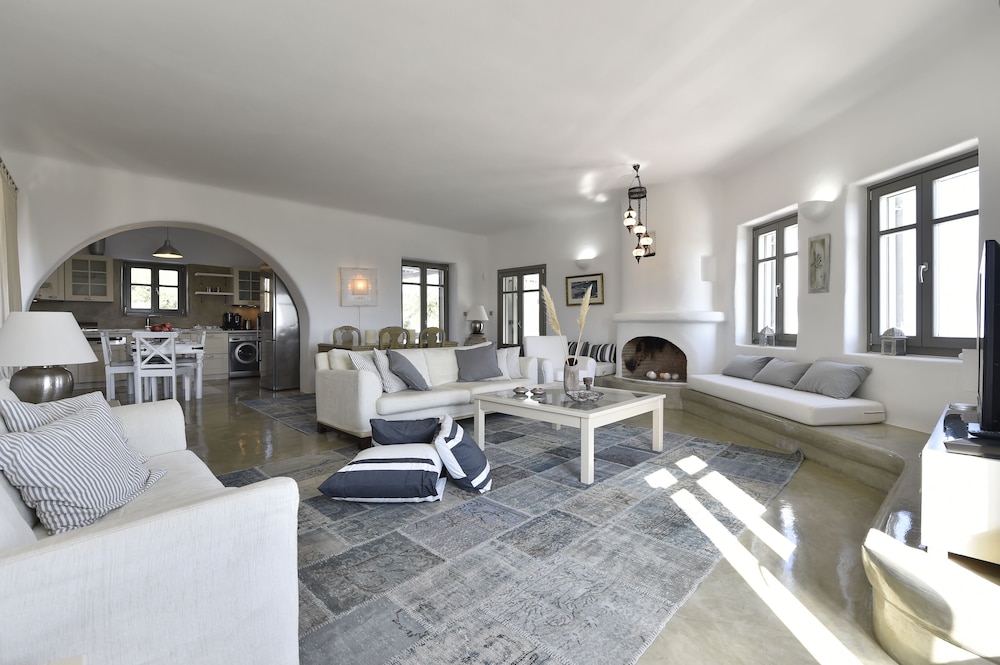 Presidential Suite, Private Pool