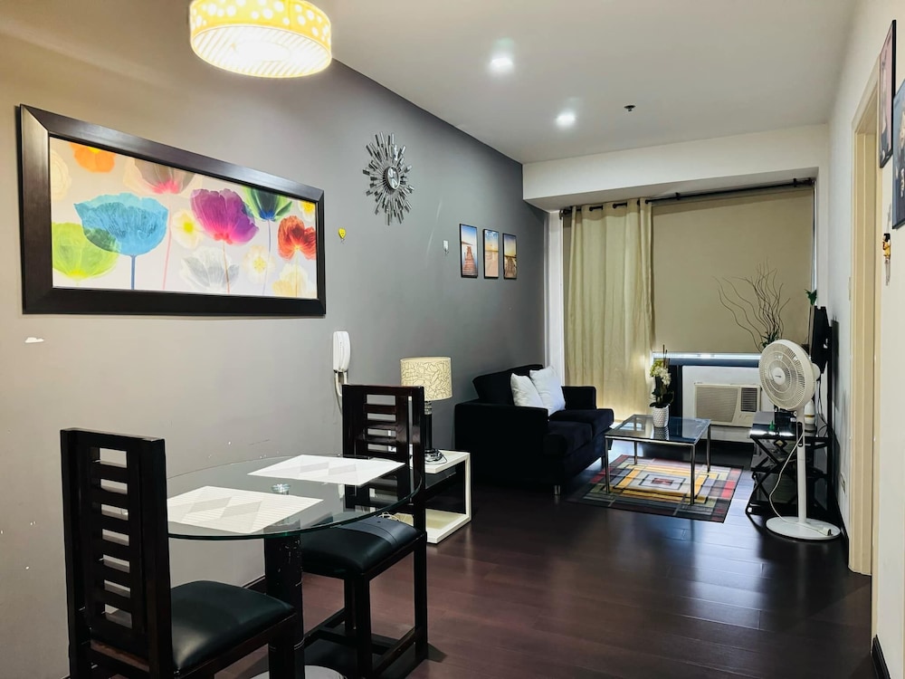 Family Apartment, Balcony, City View photo 2
