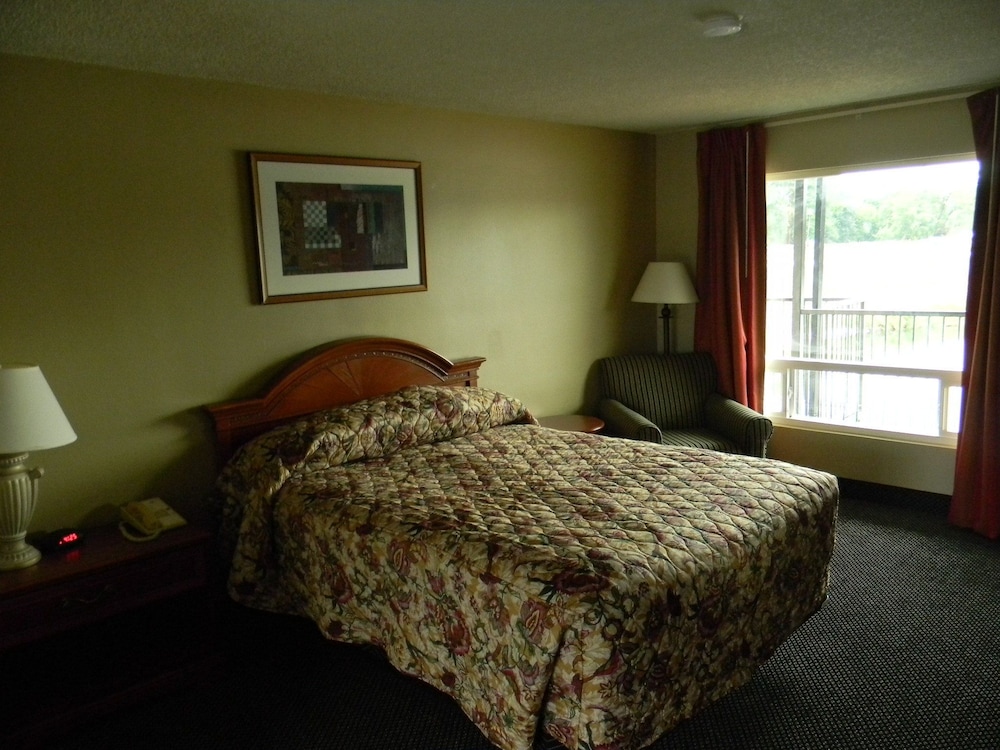 Standard Room, 1 Queen Bed photo 1
