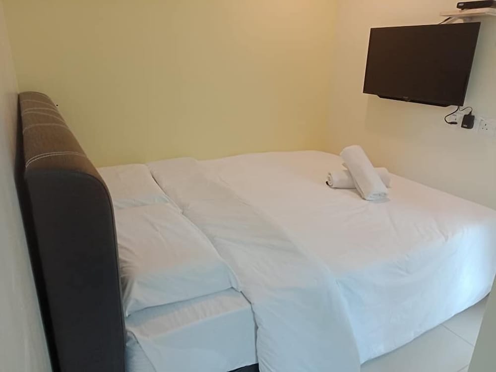 Deluxe Room - Photo 3