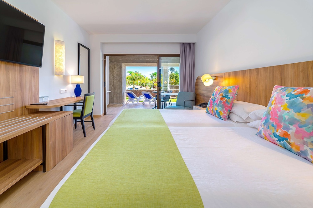 Superior Double Room Single Use, Garden View