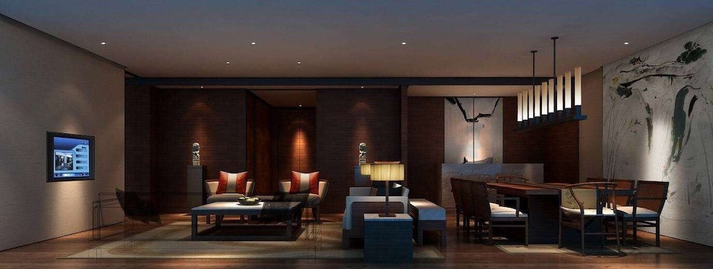 Executive Suite, 1 King Bed (deluxe) photo 3
