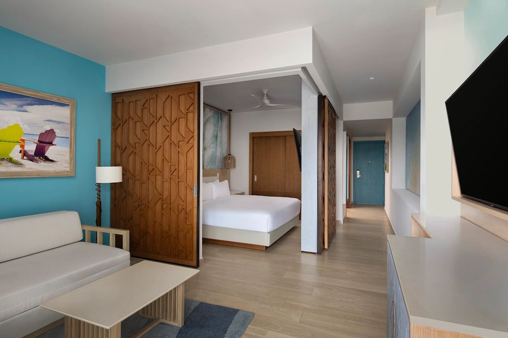 Junior Suite King With Sofa Bed