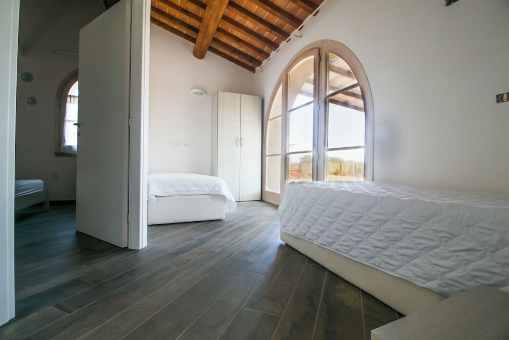 Family House, 1 Bedroom, 2 Bathrooms, Ground Floor photo 3
