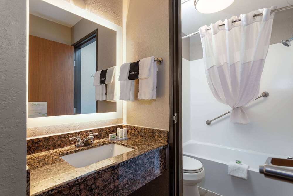 Executive Room, Multiple Beds, Non Smoking - Photo 7