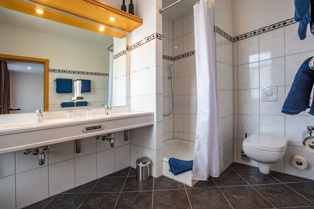 Basic Double Room (10) photo 2