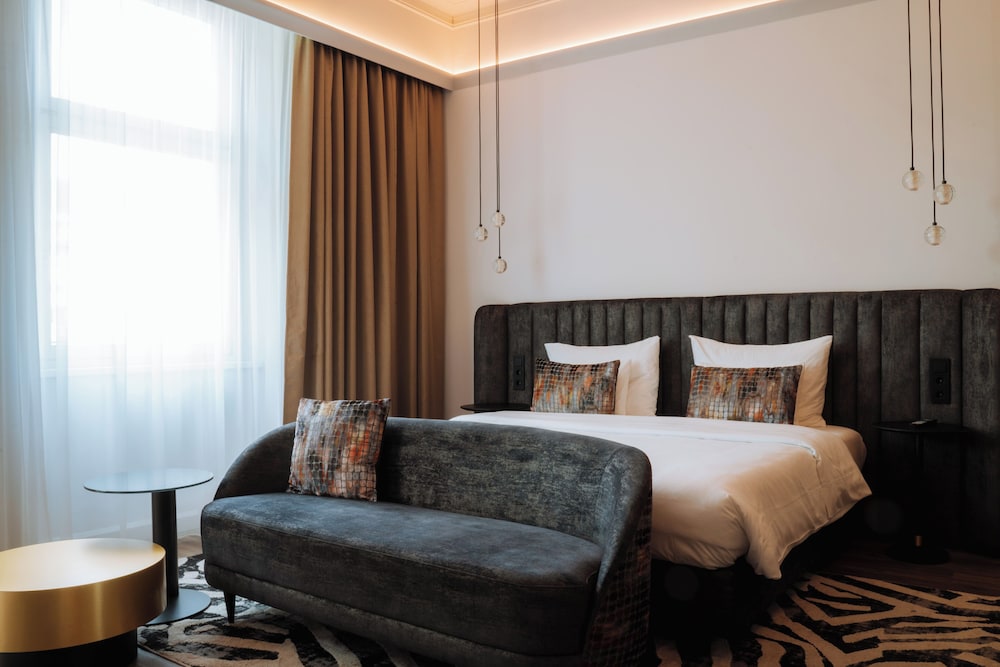 Deluxe Suite photo 1