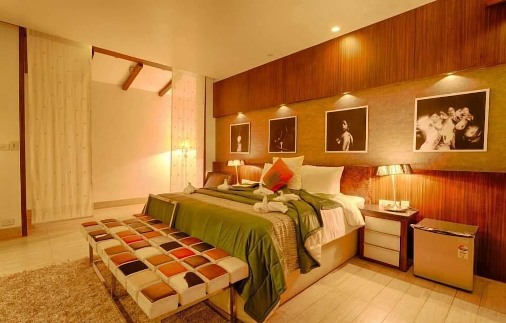 Luxury Suite, Garden View