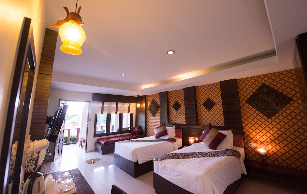 Deluxe Room, 2 Twin Beds, Partial Sea View