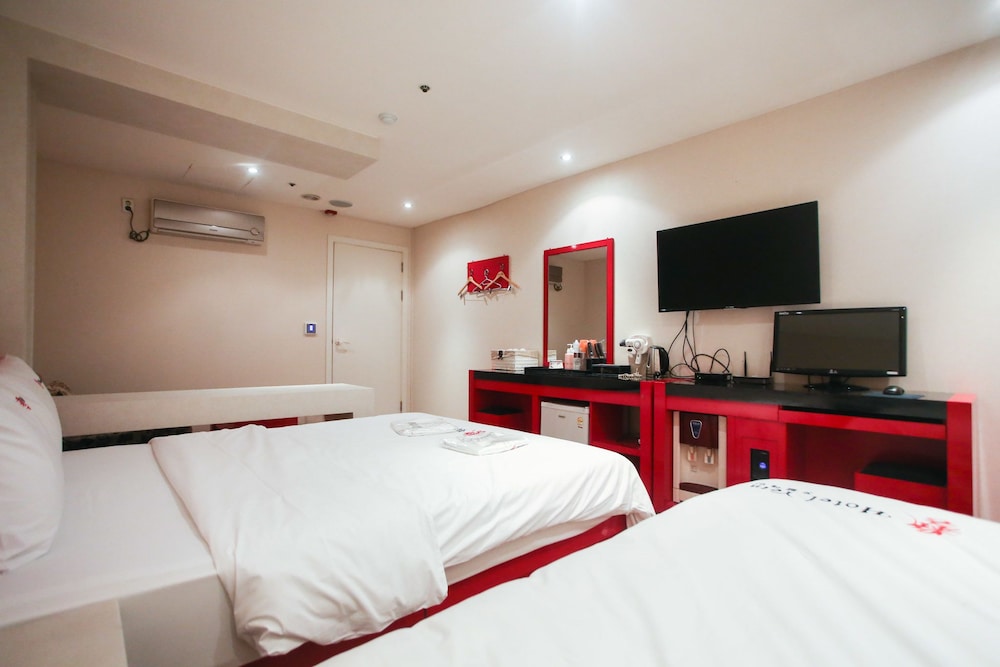 Standard Twin Room photo 1
