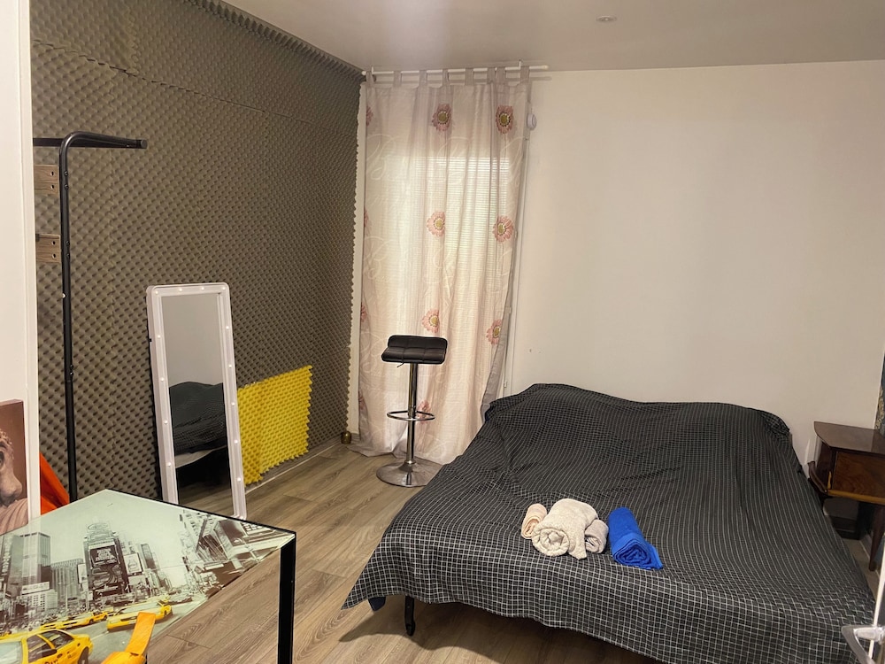 Economy Apartment photo 1