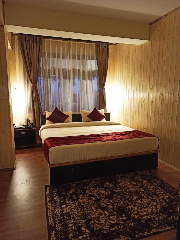 Premium Suite - Photo 6
