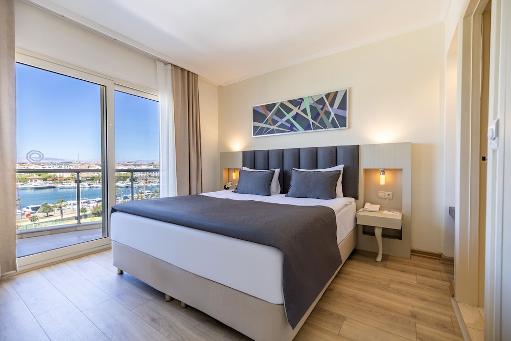 Superior Room, Marina View