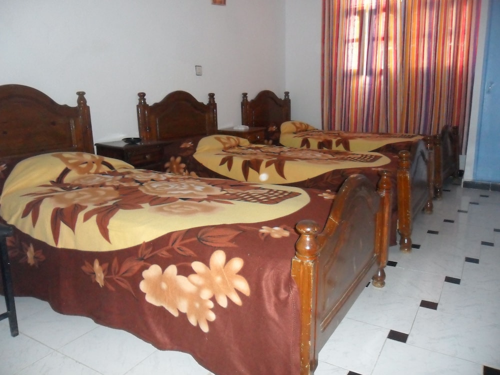 Basic Single Room, 1 Bedroom, Private Bathroom, City View photo 3