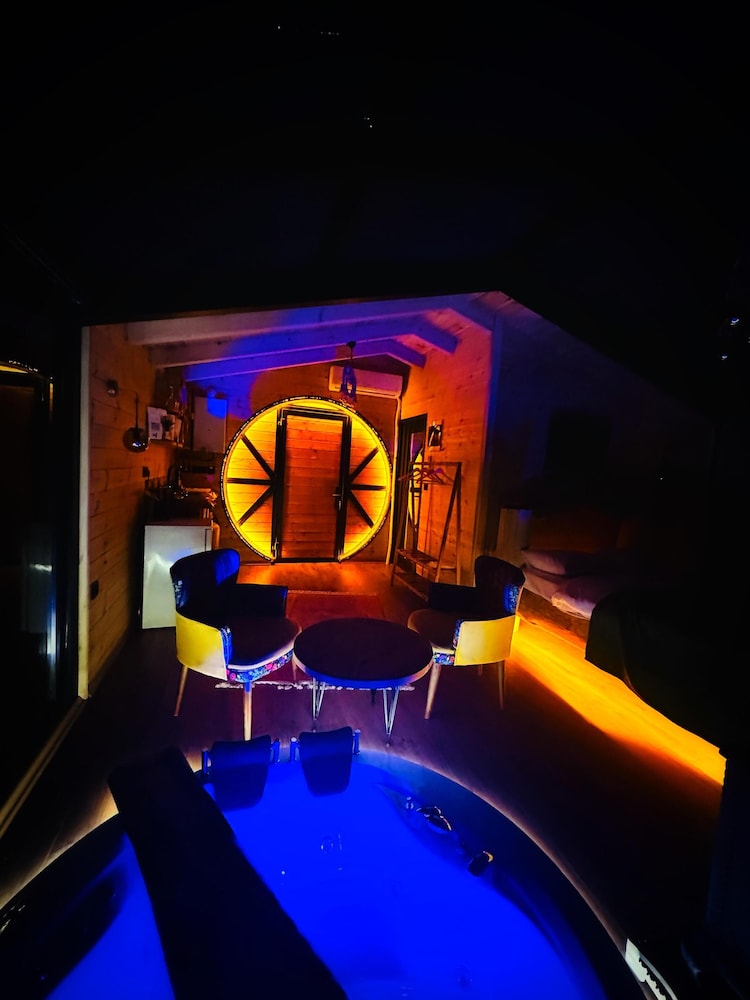 Romantic Chalet photo 3
