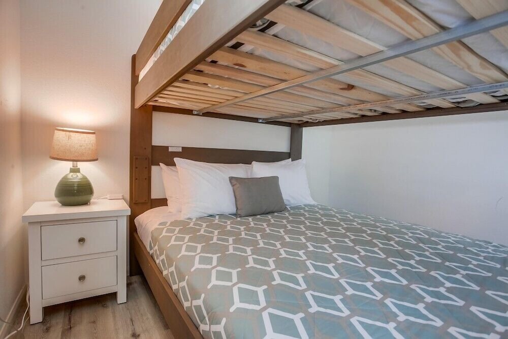 Apartment, Multiple Beds, Hot Tub, City View