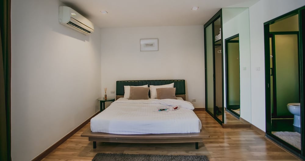 Standard Room photo 2