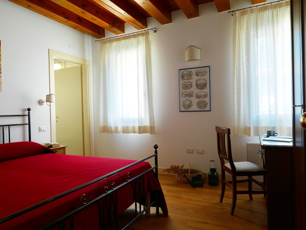 Grand Double Room photo 1