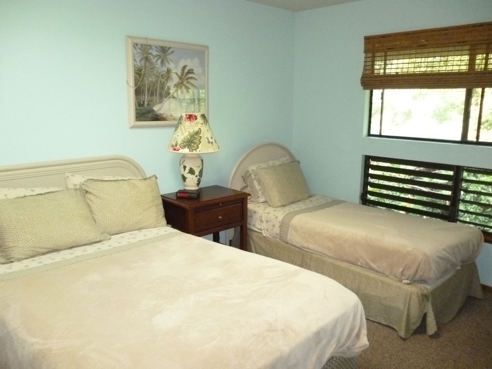 Double or Twin Room (The Nut Room) photo 2