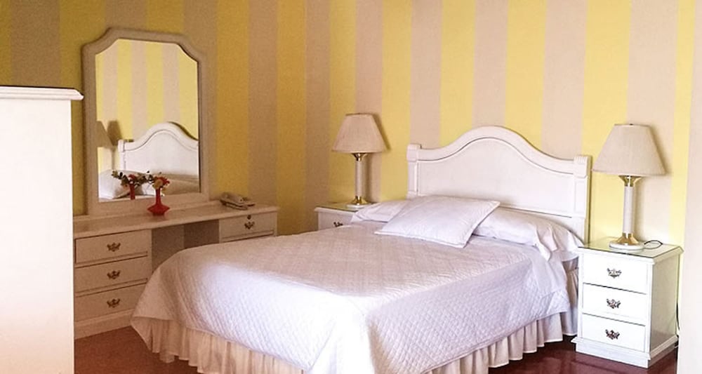 Family Room, Multiple Beds, Non Smoking photo 2