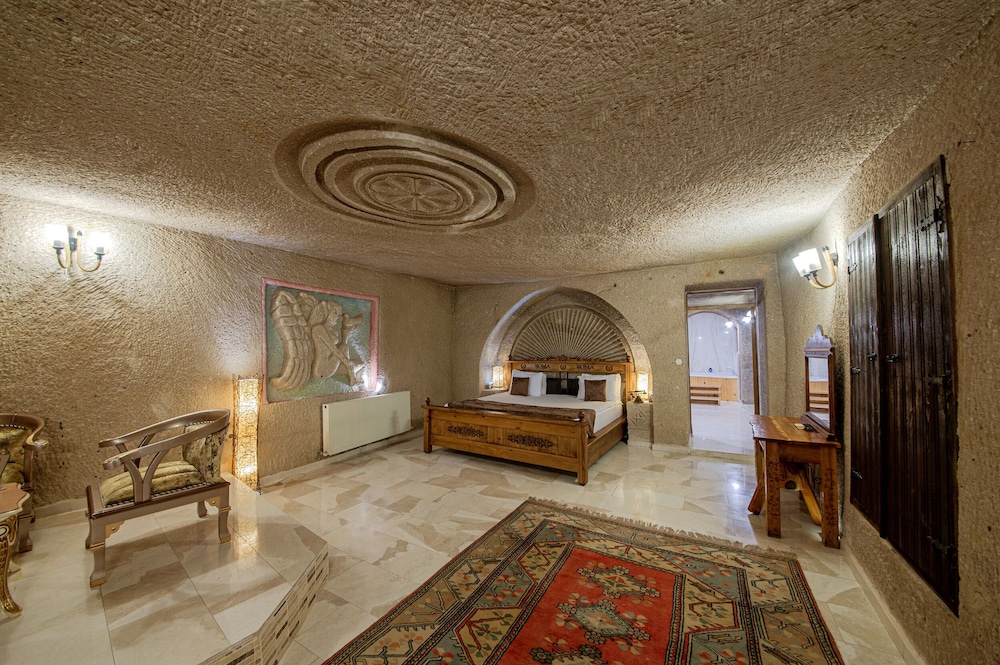 King Suite with Spa Bath and Sauna photo 1
