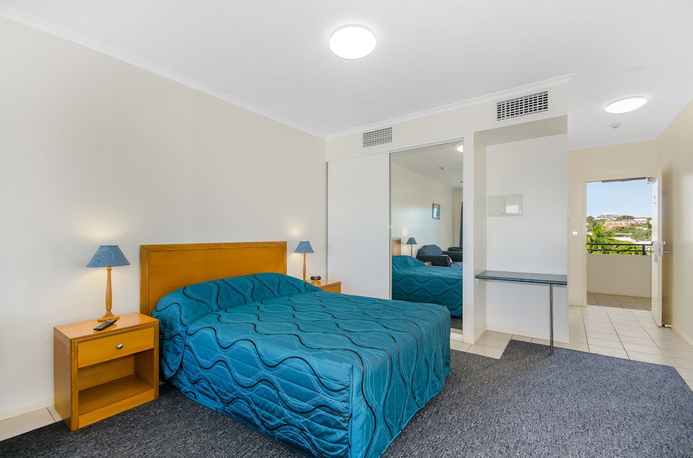 Studio Queen Apartment photo 3