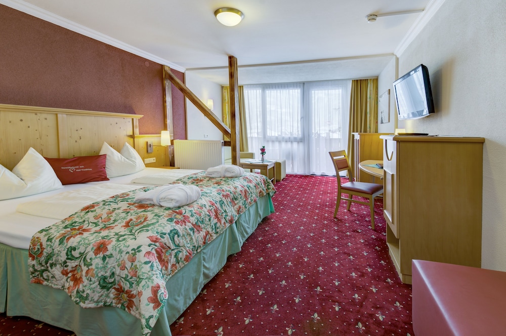 Comfort Double Room, Balcony, Mountain View photo 2