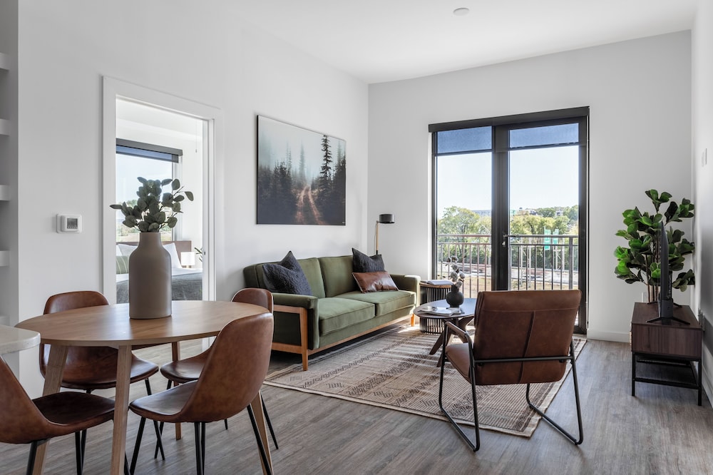 Premium Two Bedroom Suite - King/King