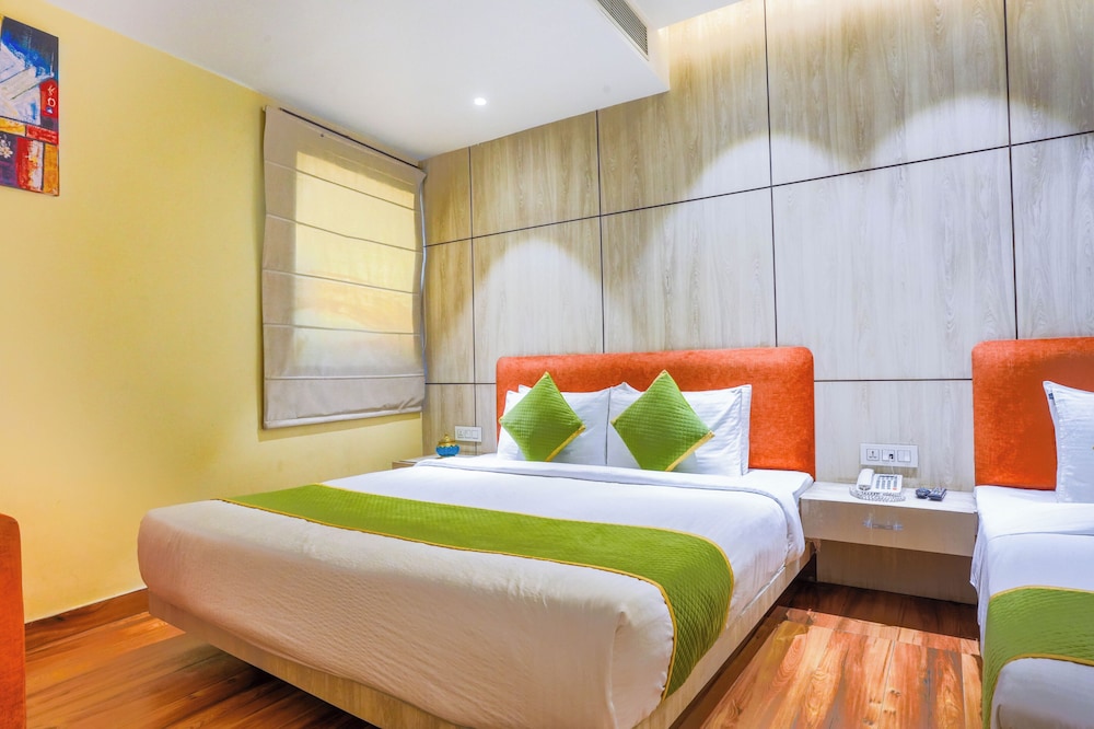 Golden Family City View Suite - Photo 3