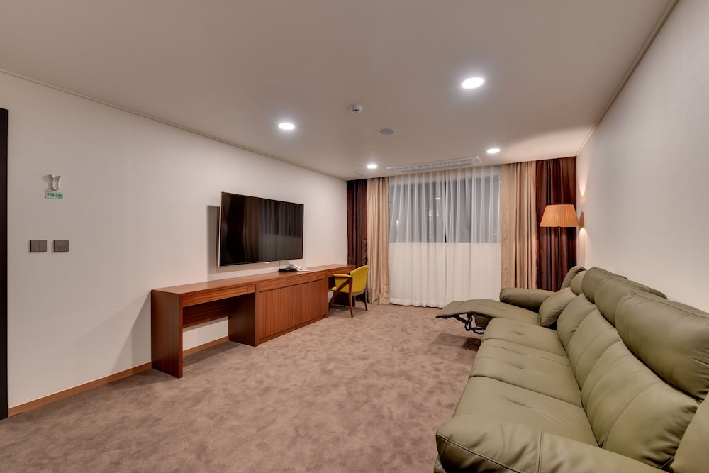 Ocean View Sea & Moon Suite Room photo 2