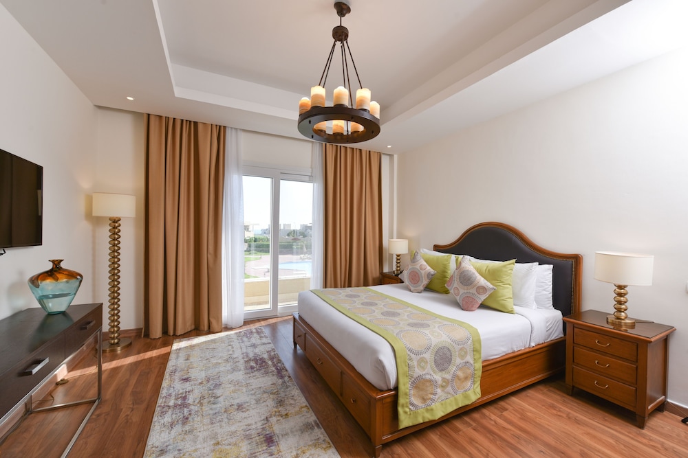 Royal Villa - Photo 4