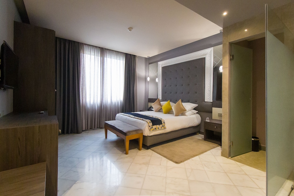 Deluxe Double Room - Photo 10