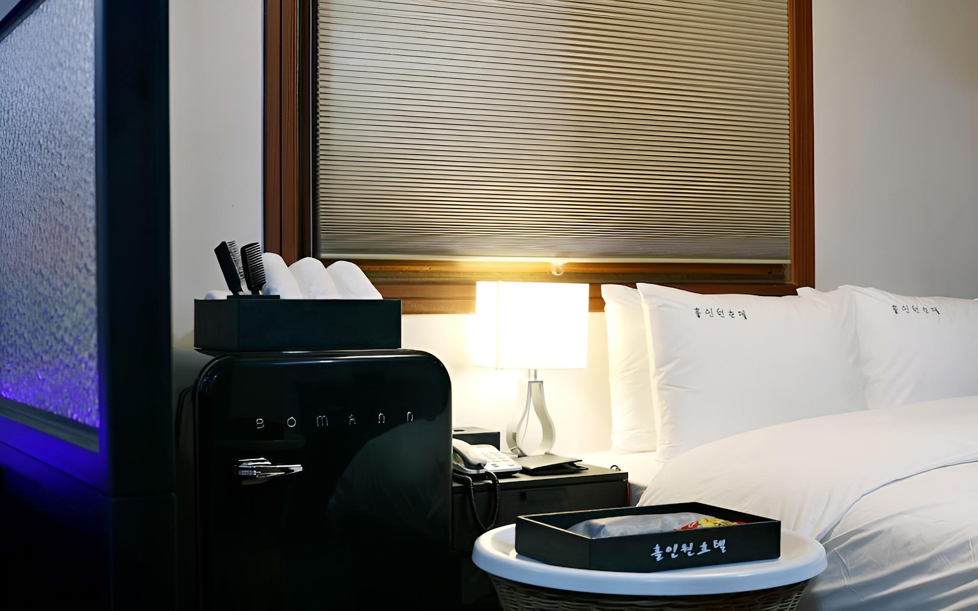 Room (VIP (144 hz curved monitor)) - Photo 4