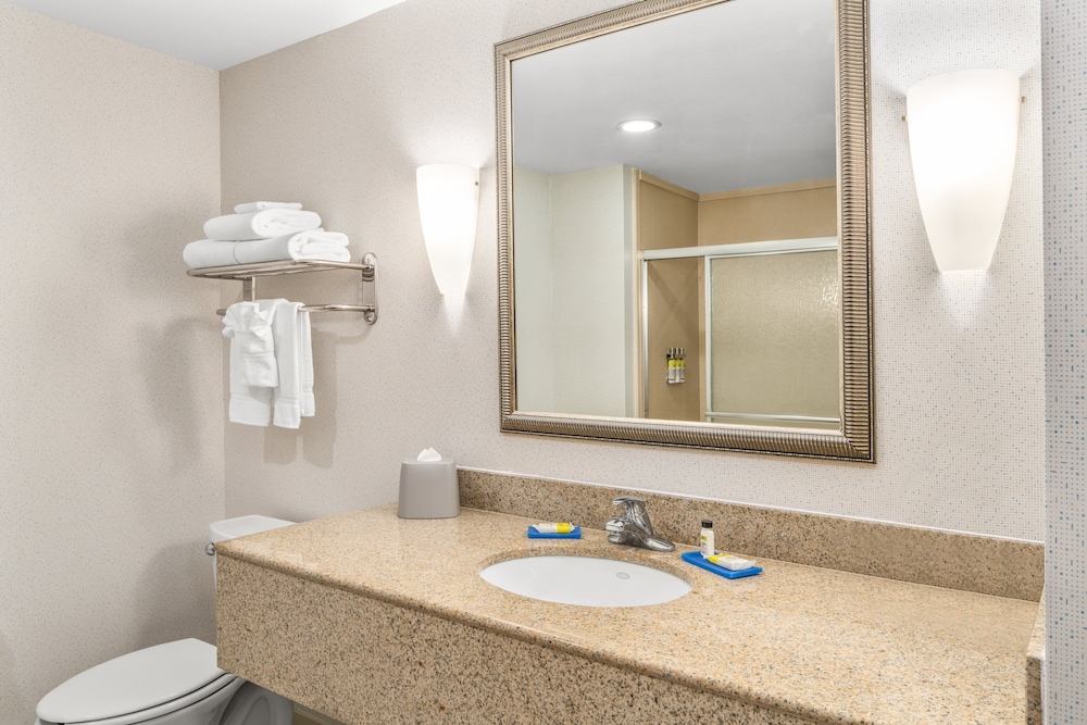 Suite, Multiple Beds - Photo 5