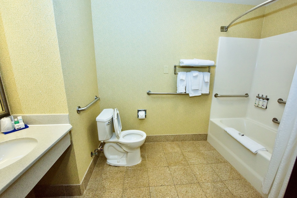 Standard Room, 1 Queen Bed, Accessible (Communication, Accessible Tub) - Photo 5
