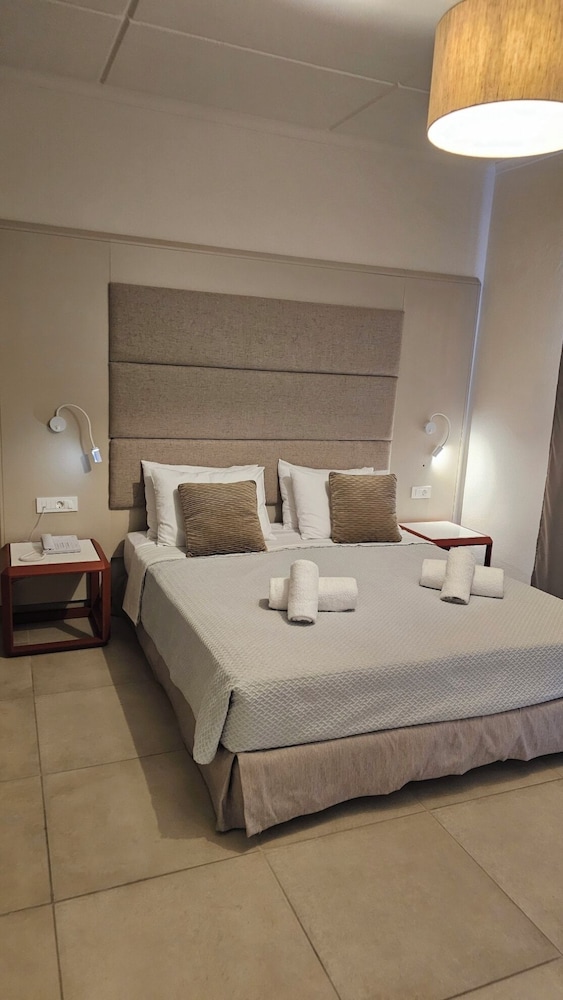 Twin Room (Annex) photo 2