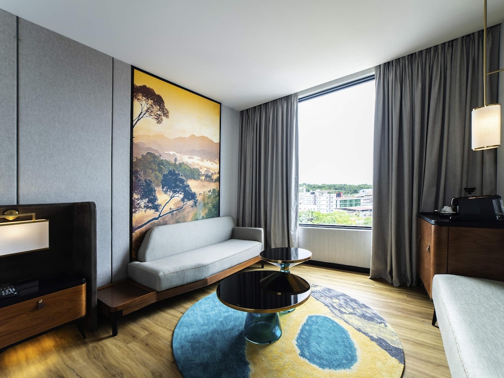 Junior Suite with 1 King Size Bed - Photo 1