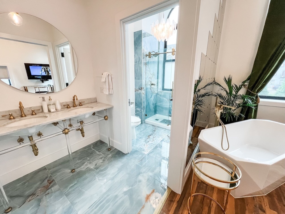 Sophia Suite photo 2