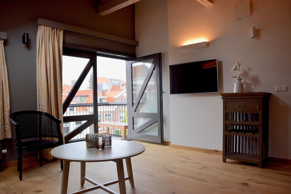 Linnaeus Apartment 8 photo 3